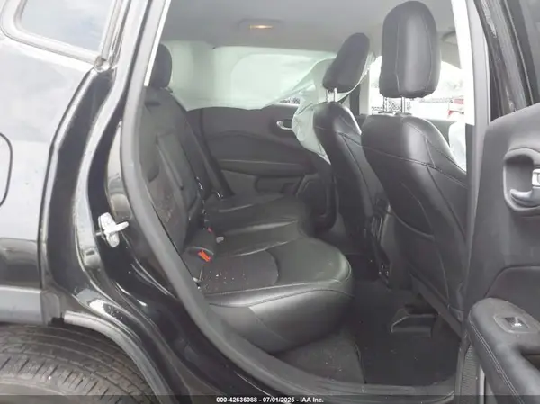 3C4NJDBB9KT723909 2019 JEEP COMPASS - Image 8