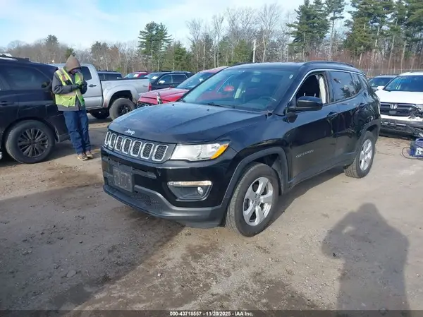 3C4NJDBB9KT728804 2019 JEEP COMPASS - Image 2