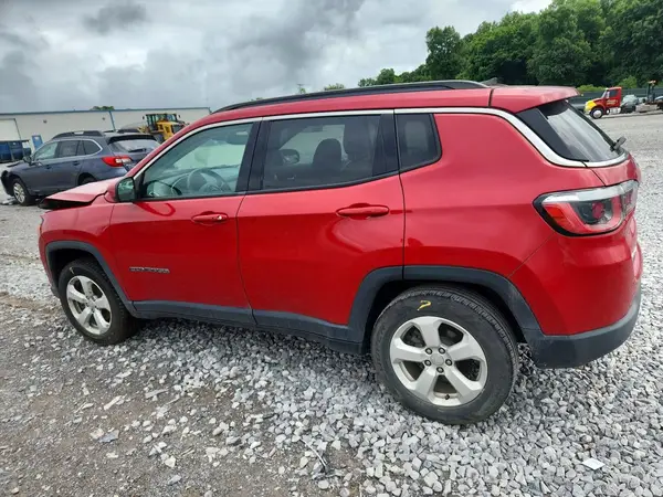 3C4NJDBB9KT741150 2019 JEEP COMPASS - Image 2