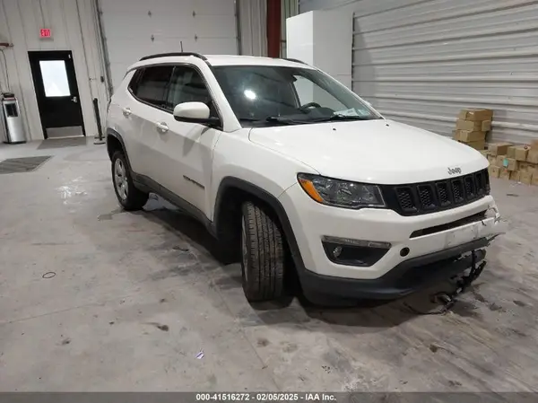 3C4NJDBB9KT754772 2019 JEEP COMPASS - Image 1