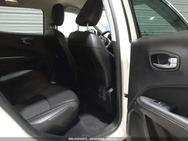 3C4NJDBB9KT754772 2019 JEEP COMPASS - Image 8