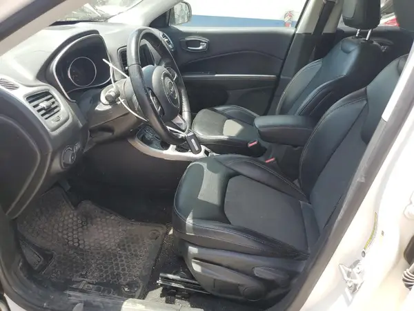 3C4NJDBB9KT755193 2019 JEEP COMPASS - Image 8