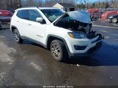 3C4NJDBB9KT792521 2019 JEEP COMPASS