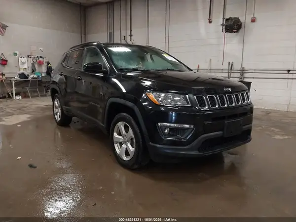 3C4NJDBB9KT806952 2019 JEEP COMPASS - Image 1