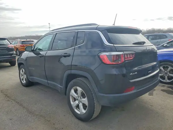 3C4NJDBB9KT807230 2019 JEEP COMPASS - Image 2