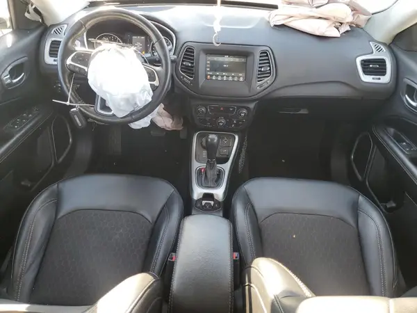 3C4NJDBB9KT813951 2019 JEEP COMPASS - Image 8
