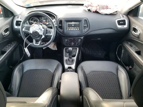 3C4NJDBB9KT827915 2019 JEEP COMPASS - Image 8
