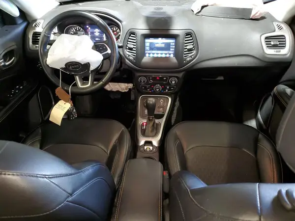 3C4NJDBB9KT828823 2019 JEEP COMPASS - Image 8