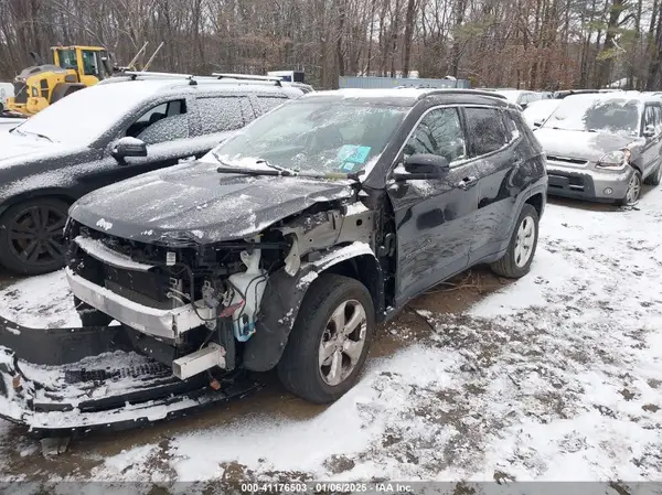 3C4NJDBB9KT829163 2019 JEEP COMPASS - Image 2