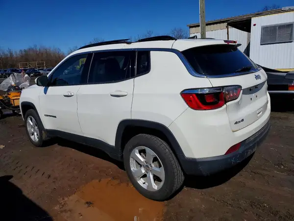 3C4NJDBB9KT835738 2019 JEEP COMPASS - Image 2