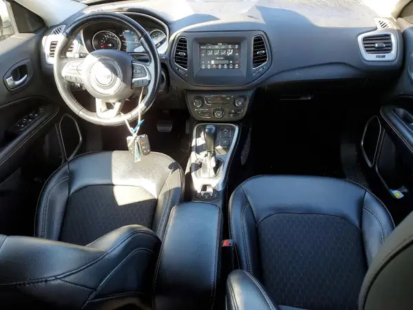 3C4NJDBB9KT835738 2019 JEEP COMPASS - Image 8