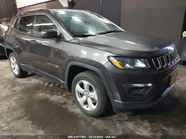 3C4NJDBB9KT850837 2019 JEEP COMPASS - Image 1