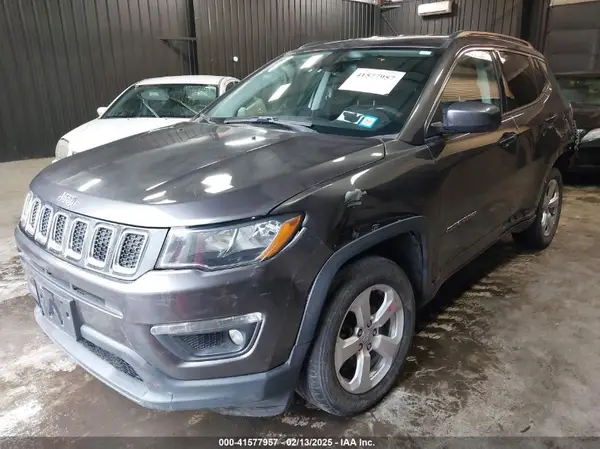 3C4NJDBB9KT850837 2019 JEEP COMPASS - Image 2