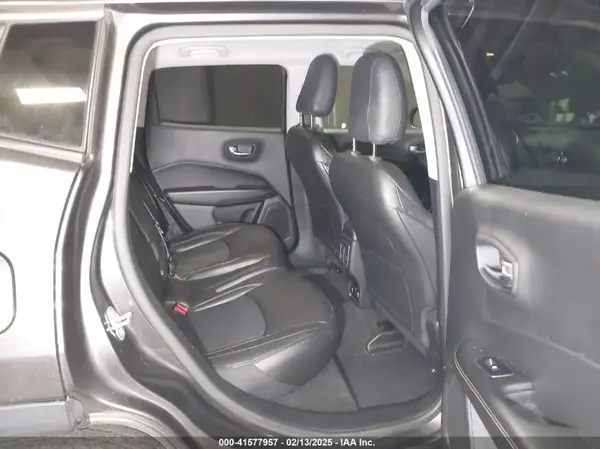 3C4NJDBB9KT850837 2019 JEEP COMPASS - Image 8