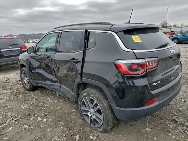 3C4NJDBB9LT131833 2020 JEEP COMPASS - Image 2