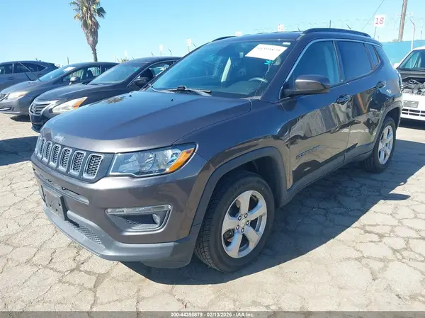3C4NJDBB9LT132609 2020 JEEP COMPASS - Image 2