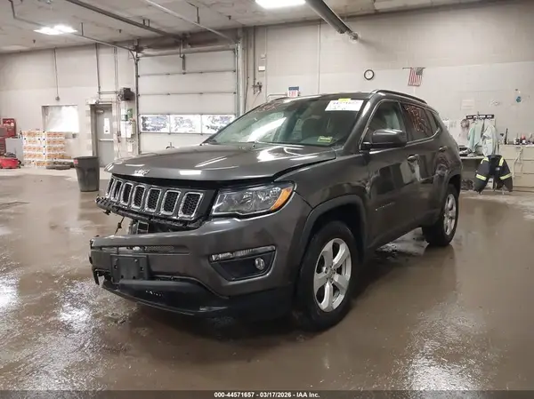 3C4NJDBB9LT132674 2020 JEEP COMPASS - Image 2