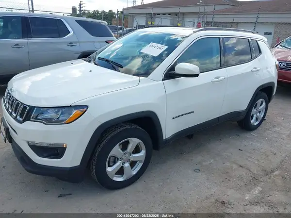 3C4NJDBB9LT135431 2020 JEEP COMPASS - Image 2
