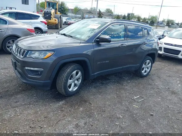 3C4NJDBB9LT143240 2020 JEEP COMPASS - Image 2