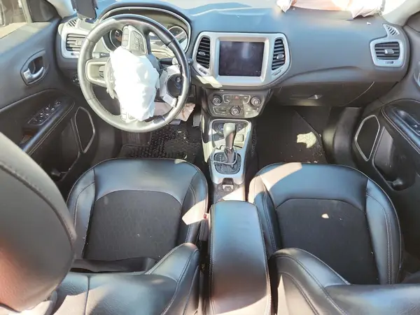 3C4NJDBB9LT157171 2020 JEEP COMPASS - Image 8