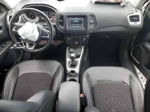 3C4NJDBB9LT165304 2020 JEEP COMPASS - Image 8