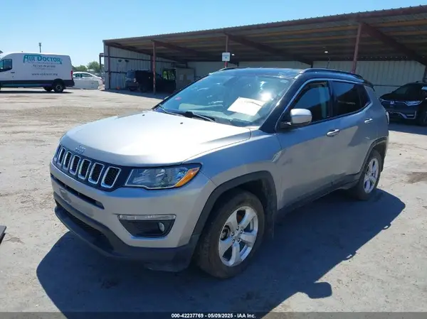 3C4NJDBB9LT248652 2020 JEEP COMPASS - Image 2