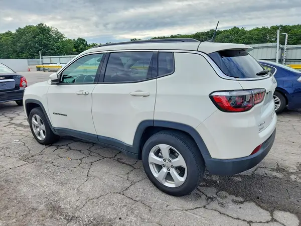 3C4NJDBB9MT501745 2021 JEEP COMPASS - Image 2