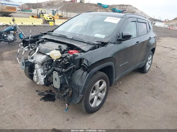 3C4NJDBB9MT524703 2021 JEEP COMPASS - Image 2