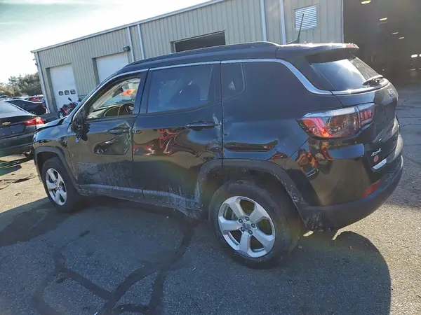 3C4NJDBB9MT534633 2021 JEEP COMPASS - Image 2
