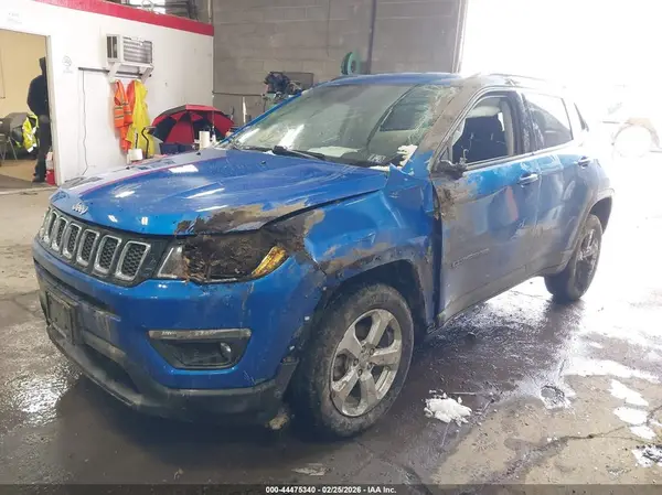 3C4NJDBB9MT555014 2021 JEEP COMPASS - Image 2