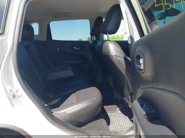 3C4NJDBB9MT557474 2021 JEEP COMPASS - Image 8