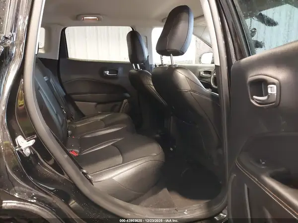 3C4NJDBB9MT562416 2021 JEEP COMPASS - Image 8