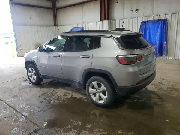 3C4NJDBB9MT566210 2021 JEEP COMPASS - Image 2