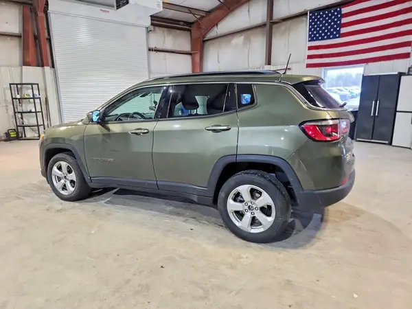 3C4NJDBB9MT575599 2021 JEEP COMPASS - Image 2