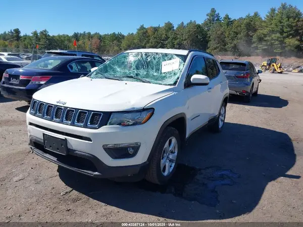 3C4NJDBB9MT576557 2021 JEEP COMPASS - Image 2