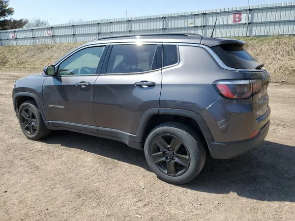 3C4NJDBB9NT104702 2022 JEEP COMPASS - Image 2