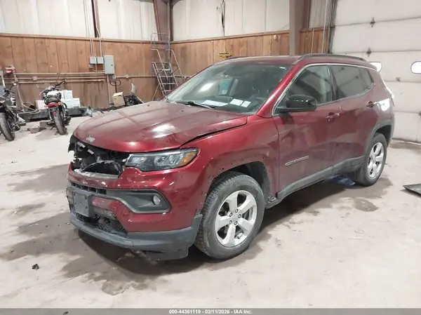3C4NJDBB9NT111620 2022 JEEP COMPASS - Image 2