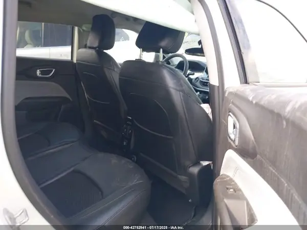 3C4NJDBB9NT122004 2022 JEEP COMPASS - Image 8