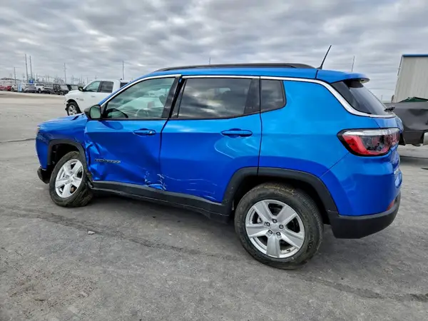 3C4NJDBB9NT125369 2022 JEEP COMPASS - Image 2