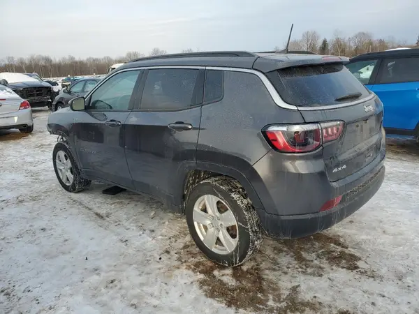 3C4NJDBB9NT125467 2022 JEEP COMPASS - Image 2