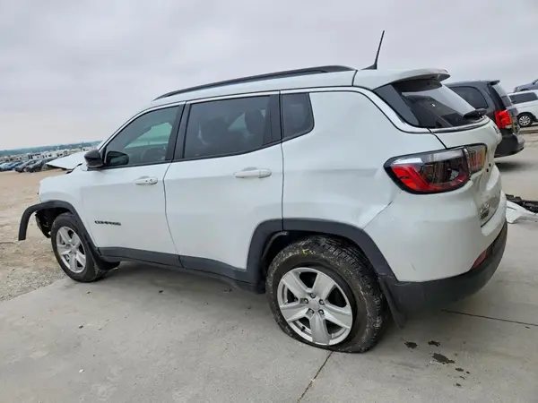 3C4NJDBB9NT126246 2022 JEEP COMPASS - Image 2