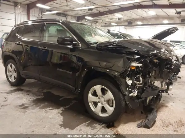 3C4NJDBB9NT134329 2022 JEEP COMPASS - Image 1