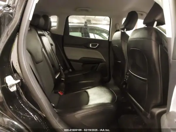 3C4NJDBB9NT134329 2022 JEEP COMPASS - Image 8