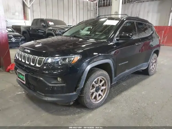 3C4NJDBB9NT134377 2022 JEEP COMPASS - Image 2