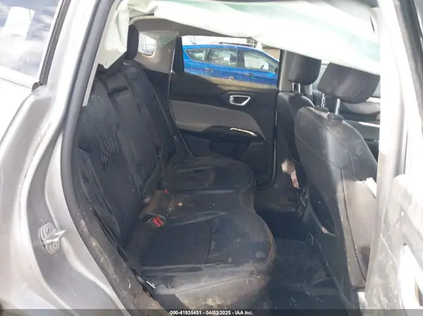 3C4NJDBB9NT135223 2022 JEEP COMPASS - Image 8