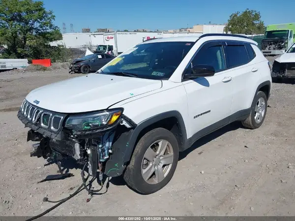 3C4NJDBB9NT136470 2022 JEEP COMPASS - Image 2