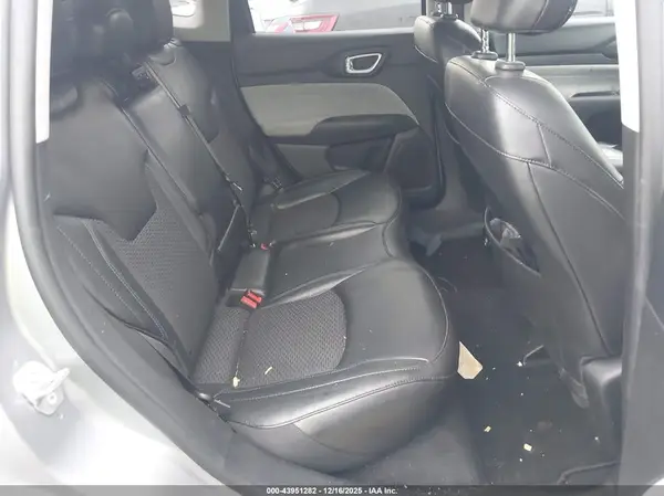 3C4NJDBB9NT136484 2022 JEEP COMPASS - Image 8