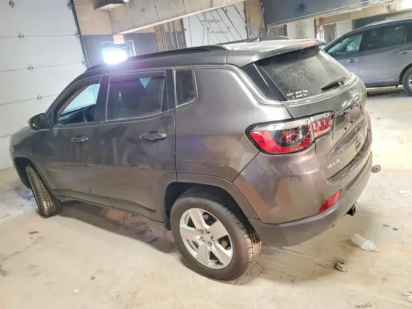 3C4NJDBB9NT147288 2022 JEEP COMPASS - Image 2