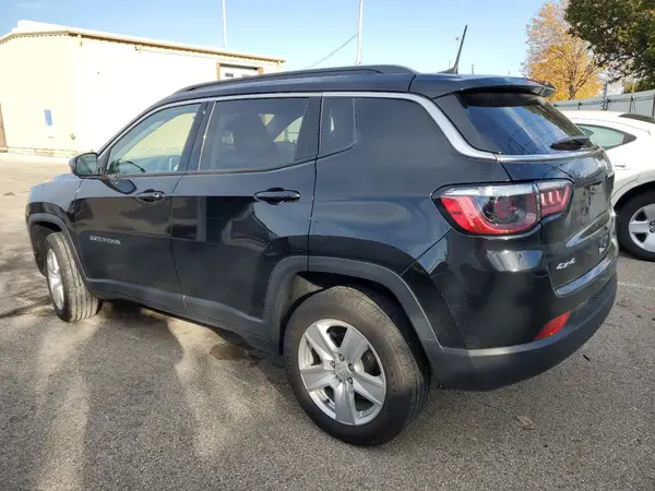 3C4NJDBB9NT175964 2022 JEEP COMPASS - Image 2