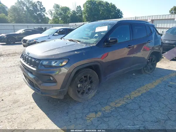 3C4NJDBB9NT186592 2022 JEEP COMPASS - Image 2
